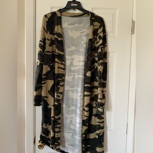 Camo lightweight sweater cape